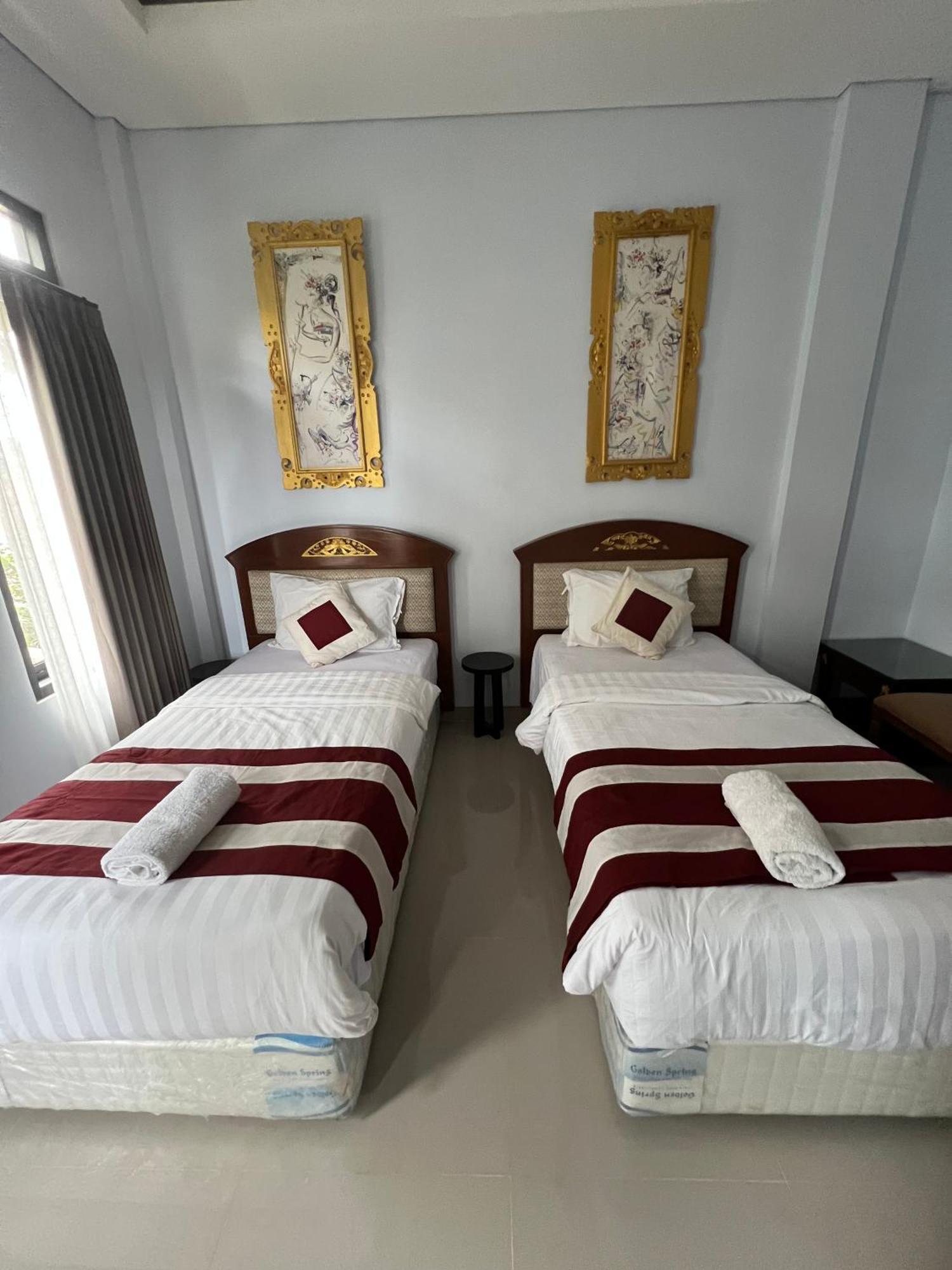 Mandhasativa Homestay Singaraja  Exterior photo