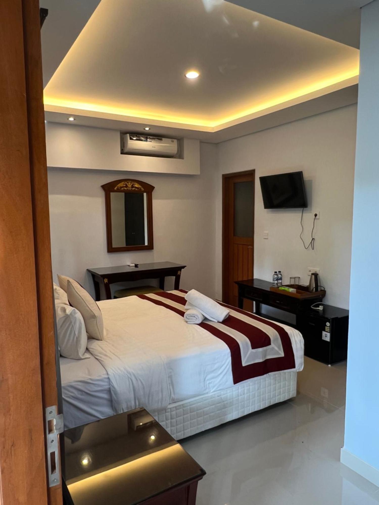 Mandhasativa Homestay Singaraja  Exterior photo