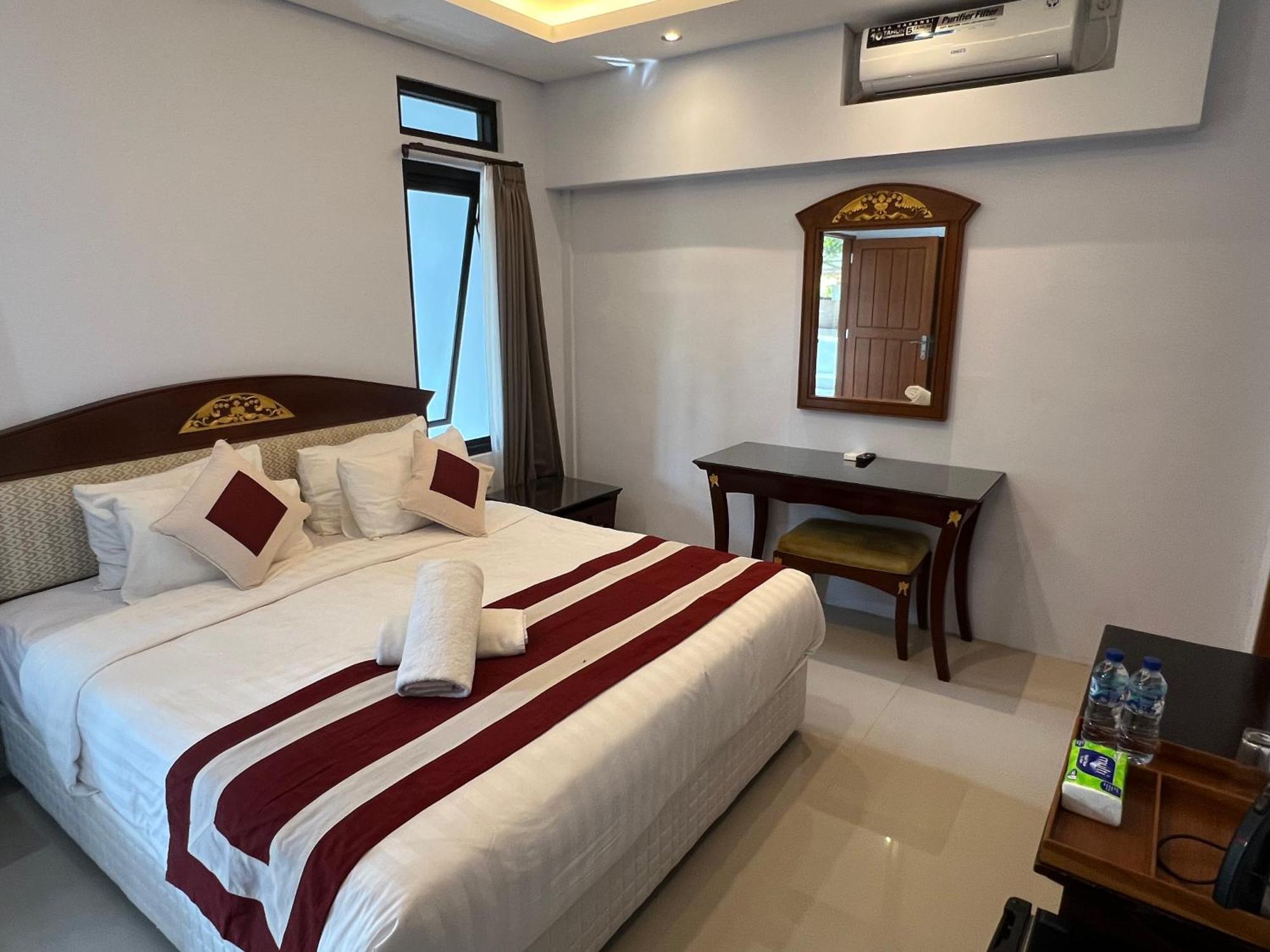 Mandhasativa Homestay Singaraja  Exterior photo