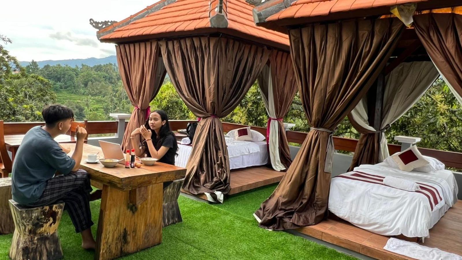 Mandhasativa Homestay Singaraja  Exterior photo